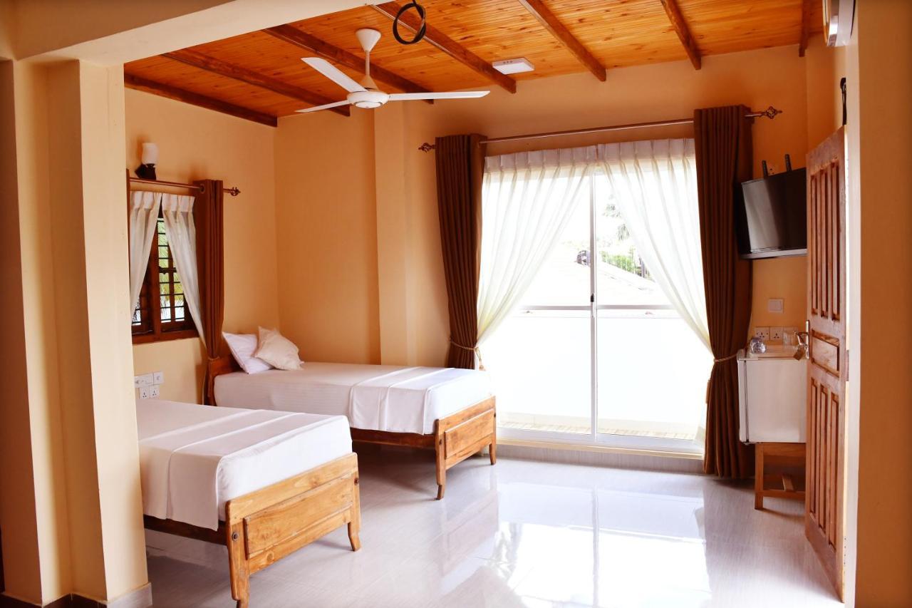 Bluewater Beach Resort Trincomalee Luaran gambar