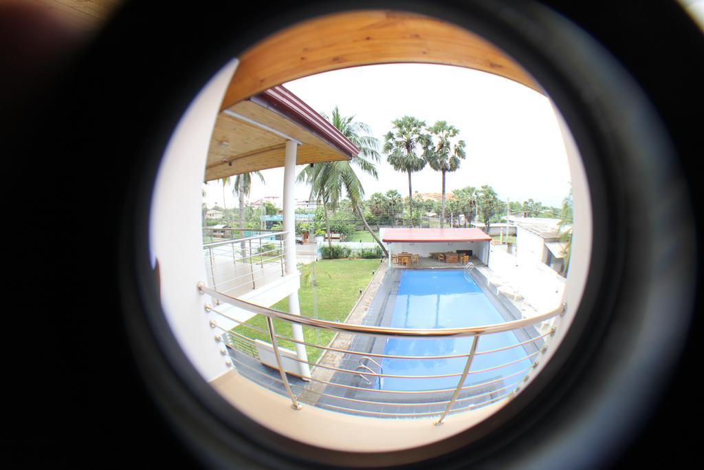 Bluewater Beach Resort Trincomalee Bilik gambar
